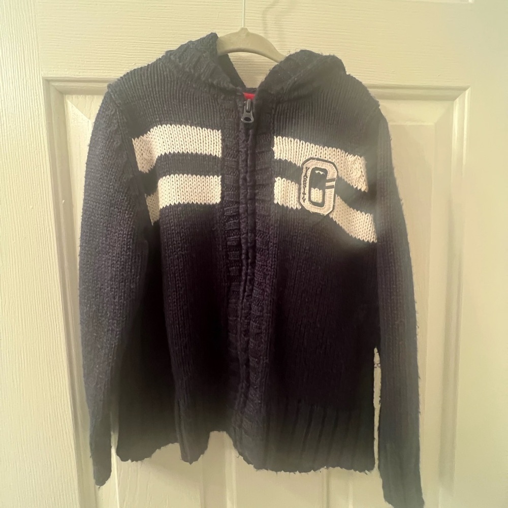 Boys sweater navy blue 4-T - Picture 2 of 4